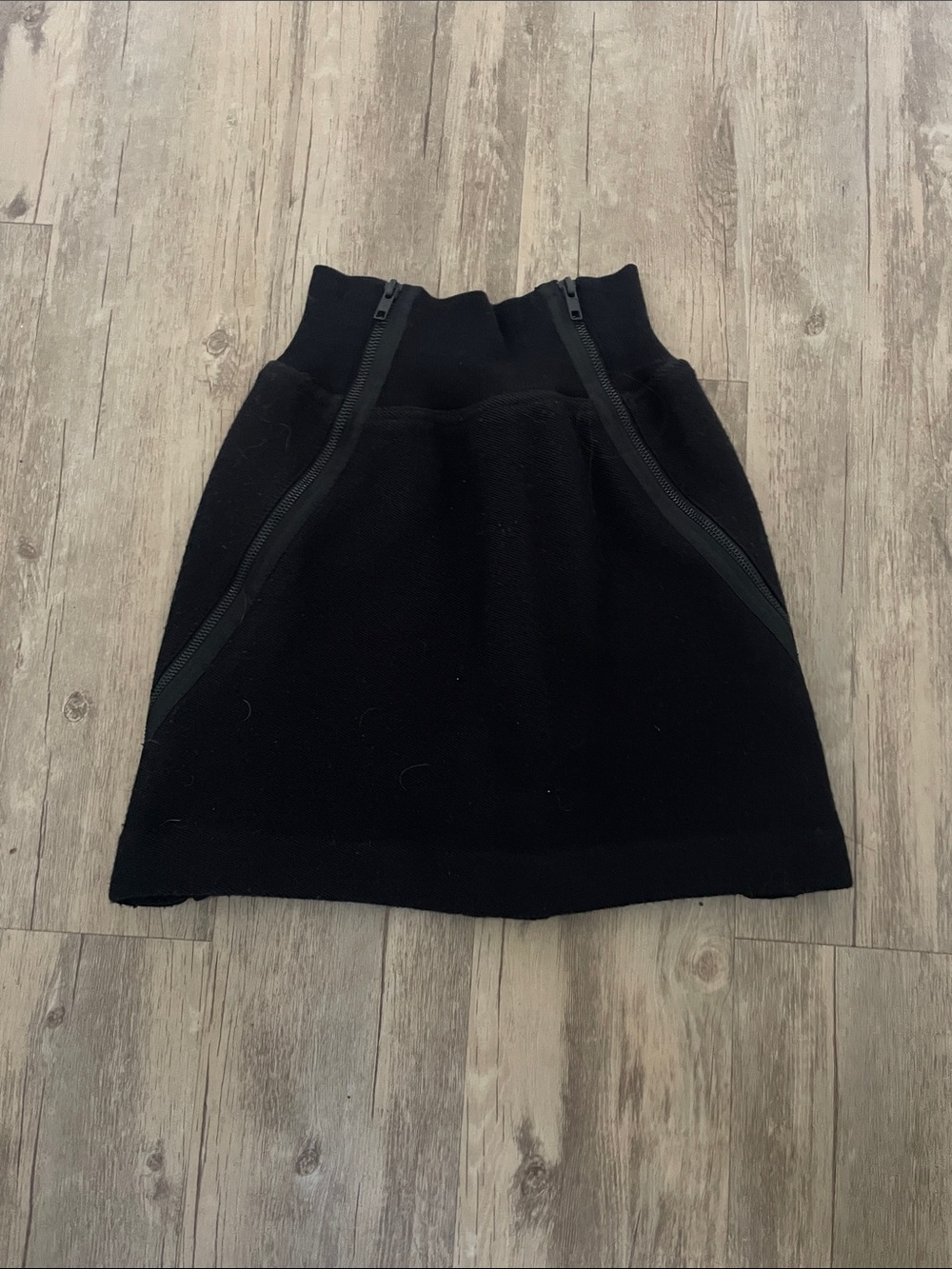 THEORY Gretchyn Wool Blend Side Zipper Mini Skirt in Black - Picture 4 of 5